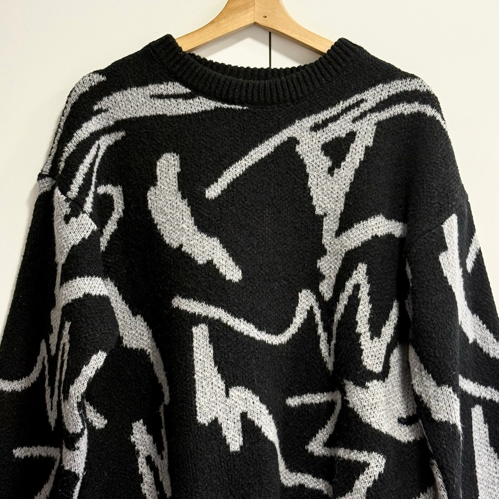 Jersey punto negro estampado en gris – photo 2